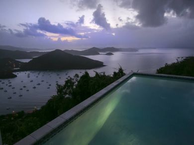 Beautiful Coral Bay Harbor 3 bed 3 ba property